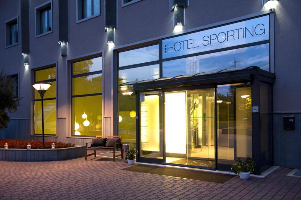 Hotel Sporting Cologno Cologno Monzese Eksteriør billede